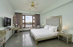 Brahma Niwas - Luxury Lake View Hotel with Infinity Pool, Udaipur