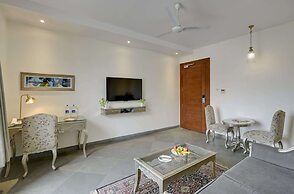 Brahma Niwas - Luxury Lake View Hotel with Infinity Pool, Udaipur