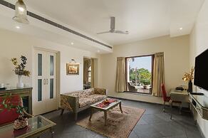 Brahma Niwas - Luxury Lake View Hotel with Infinity Pool, Udaipur