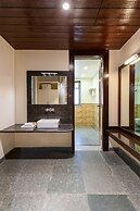 Brahma Niwas - Luxury Lake View Hotel with Infinity Pool, Udaipur