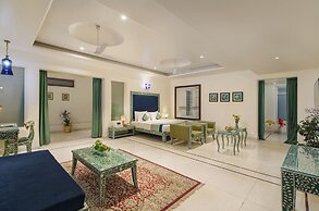 Brahma Niwas - Luxury Lake View Hotel with Infinity Pool, Udaipur