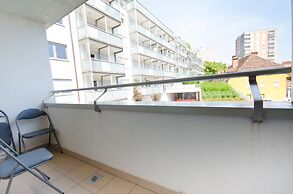 City centre studio with a balcony