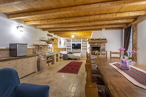Gorizia Sweet Minihouse with Parking