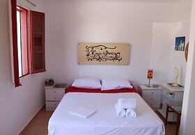 Flora's Red Studios