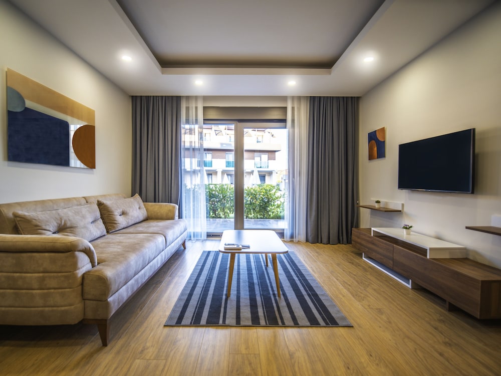 Veranda Suites