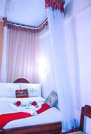 Alpine Hotel