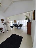 B&B Curacao nv