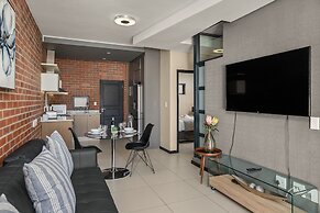 Easy Stay - The Vantage
