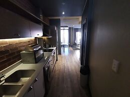 Easy Stay - The Vantage