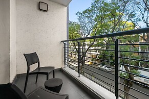 Easy Stay - The Vantage