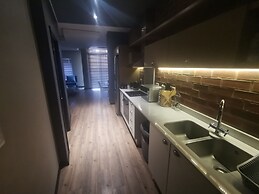 Easy Stay - The Vantage