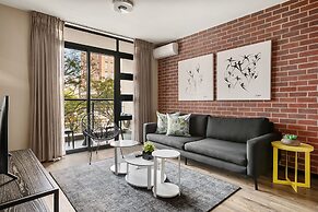 Easy Stay - The Vantage