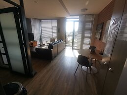 Easy Stay - The Vantage
