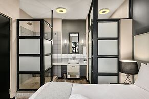 Easy Stay - The Vantage