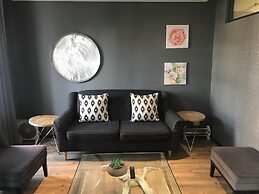 Easy Stay - The Vantage