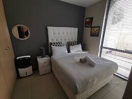 Easy Stay - The Vantage
