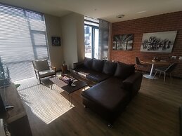 Easy Stay - The Vantage