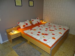 Palzem Riverside Escape