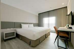 Fengjia Gold Hotel