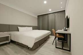 Fengjia Gold Hotel