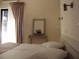 Yasemi Rooms