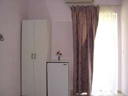 Yasemi Rooms