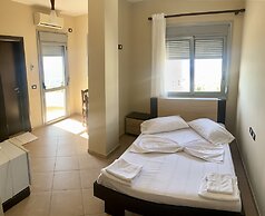 AL Hotel