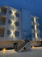 AL Hotel