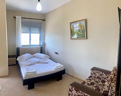 AL Hotel