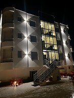 AL Hotel