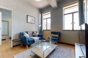 Heriot Apartment 1016