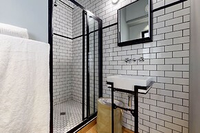 Heriot Apartment 1016