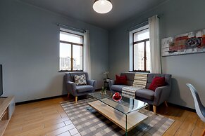 Heriot Apartment 1015