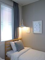 Queen House Hongdae