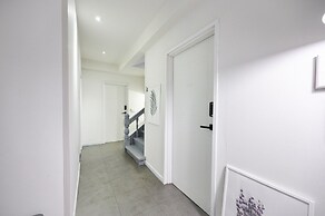 Queen House Hongdae