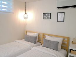 Queen House Hongdae