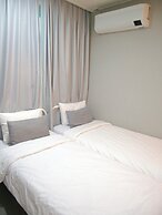 Queen House Hongdae