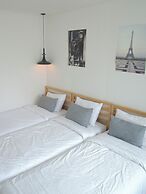 Queen House Hongdae