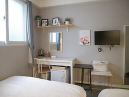 Queen House Hongdae