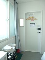 Queen House Hongdae