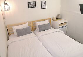 Queen House Hongdae