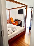 Impeccable 3-bed Apartment in Athens
