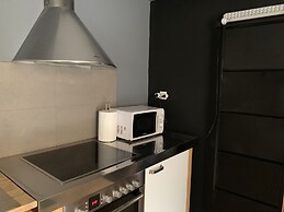 Impeccable 3-bed Apartment in Athens