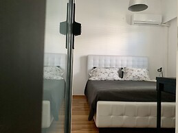 Impeccable 3-bed Apartment in Athens