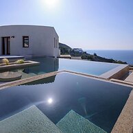 Potnia Theron Suites