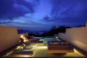 Potnia Theron Suites