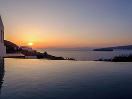 Potnia Theron Suites