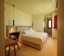 Potnia Theron Suites