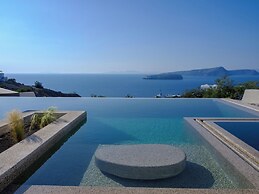 Potnia Theron Suites