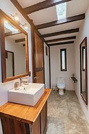 Nahouse Jungle Lodges